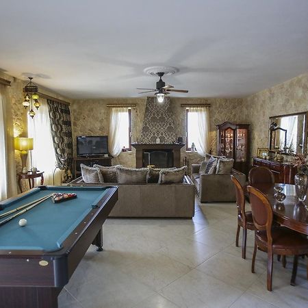 Piedra Villa Аргостолион Екстериор снимка